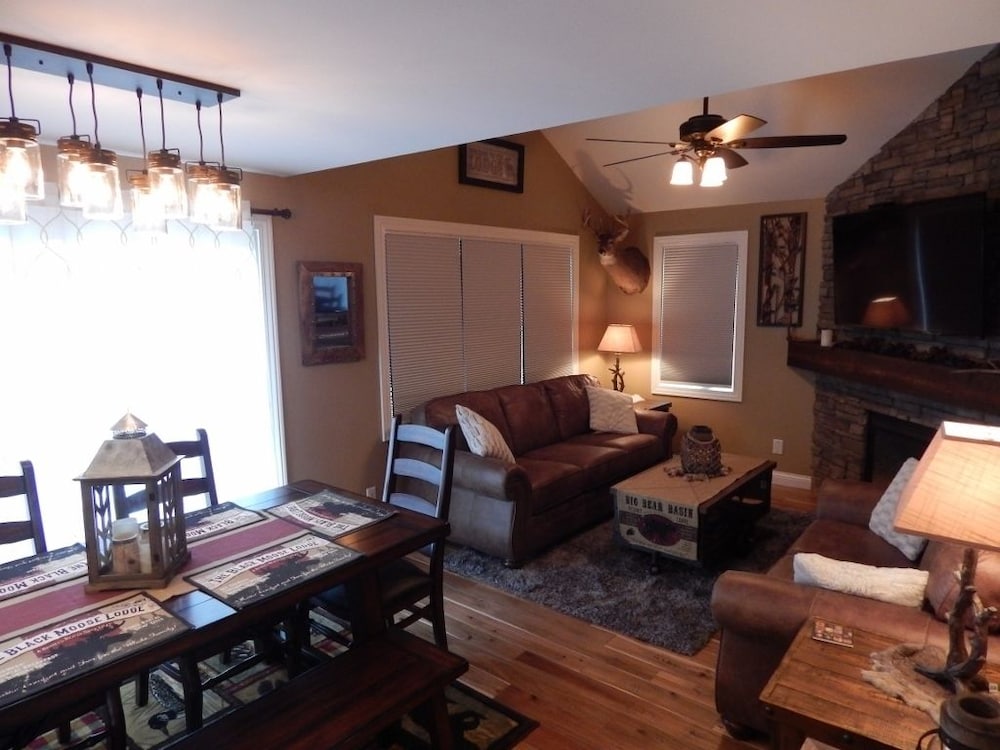 Galena Vacations - Farmstead House - Property Image 1