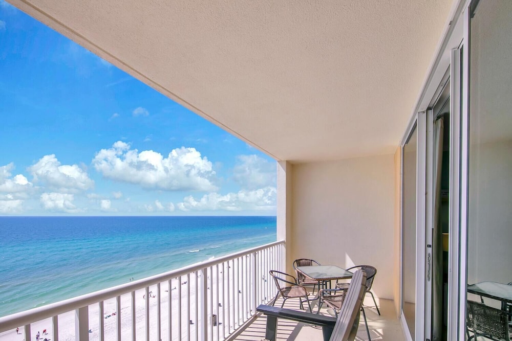 Majestic Beach Towers 1-1005