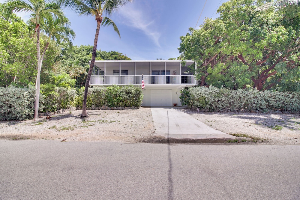 Steps to Gulf: Sleek Top-floor Apt in Tavernier!