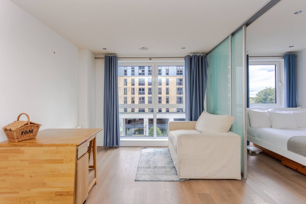 Cosy 1 Bedroom Apartment In South West London