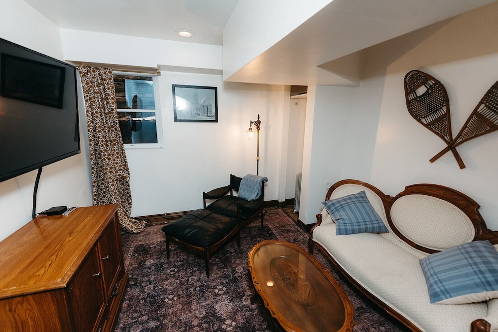 Ellerbeck Mansion Bed & Breakfast