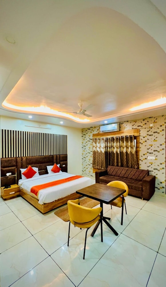 Hotel Robinson Kasganj
