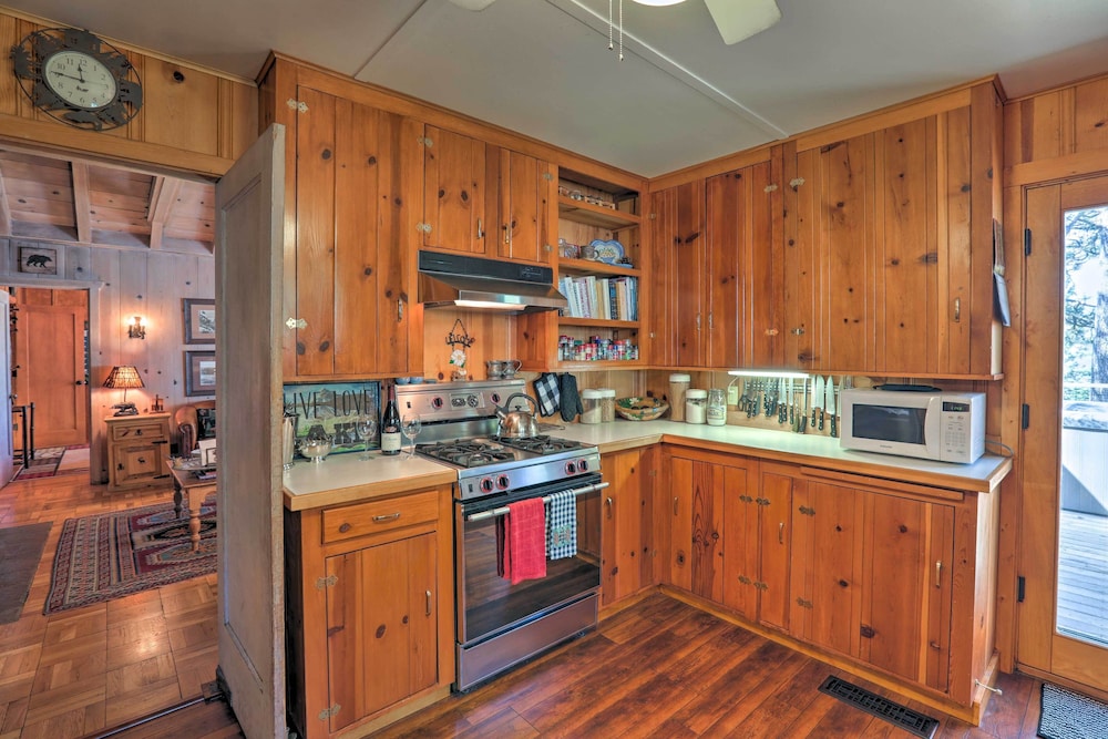 Kings Beach Lodge w/ Hot Tub Lake Tahoe Views! - Property Image 24