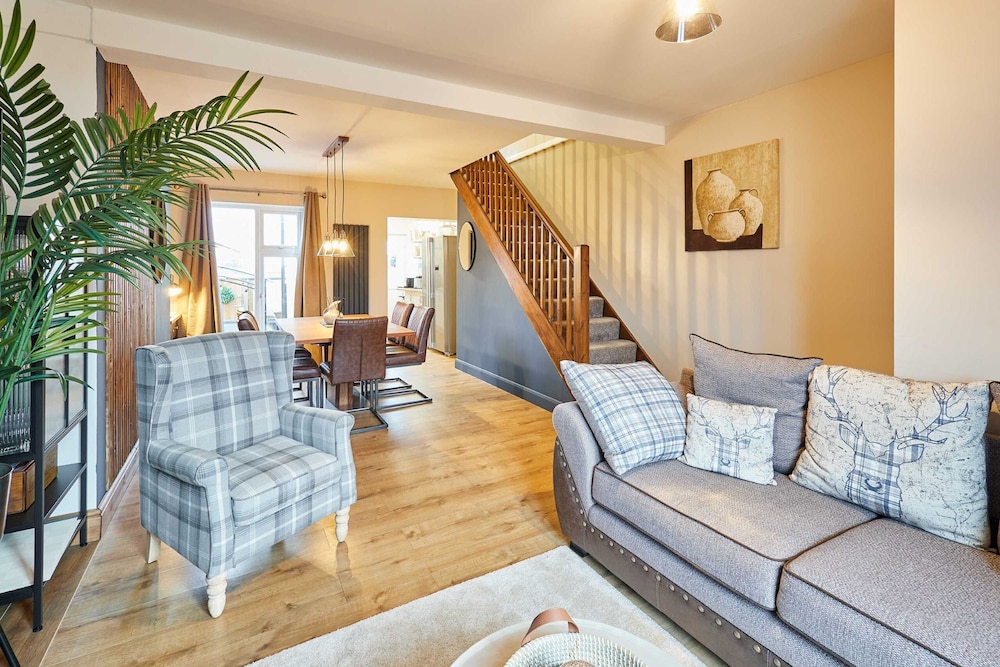Host Stay Salt Rock Retreat