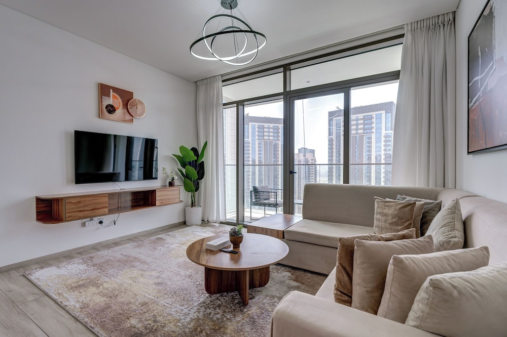 PVH - 1BR Sea View - Palace Residence