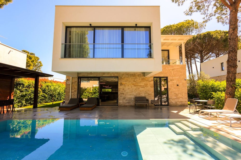 Sanpietro Individual Villa