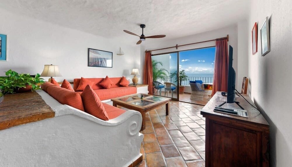 Ocean View 2Br Condo-balcony-beach-pool 710