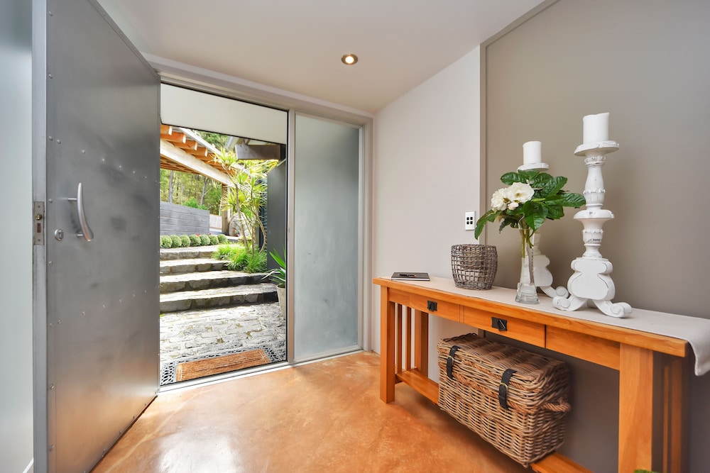 Warblers Retreat - Image 2