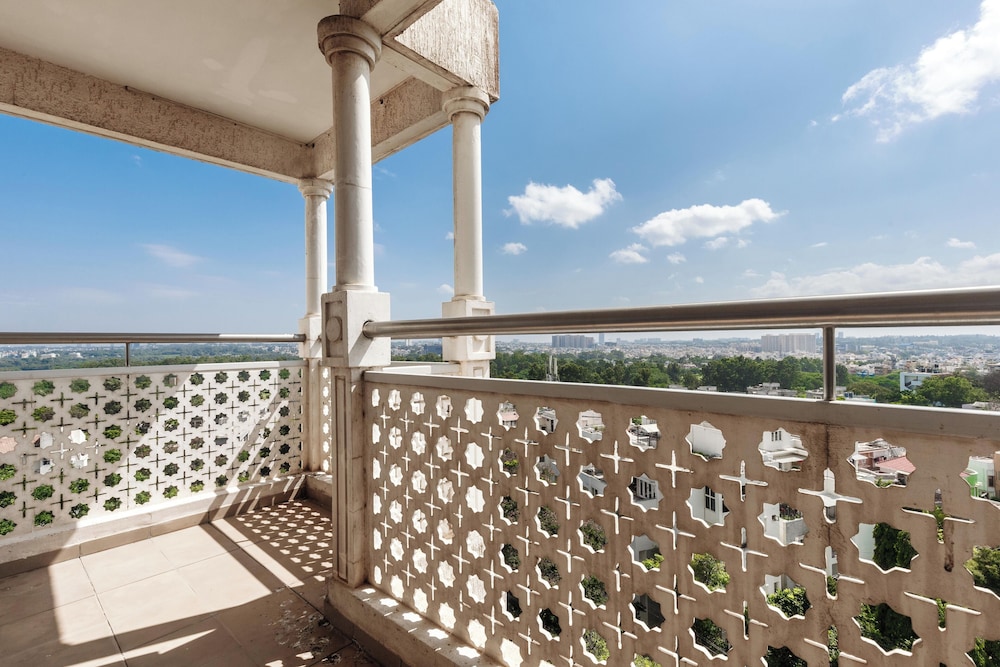 Lakeside Living by Red Olive Nr Airport 3bhk