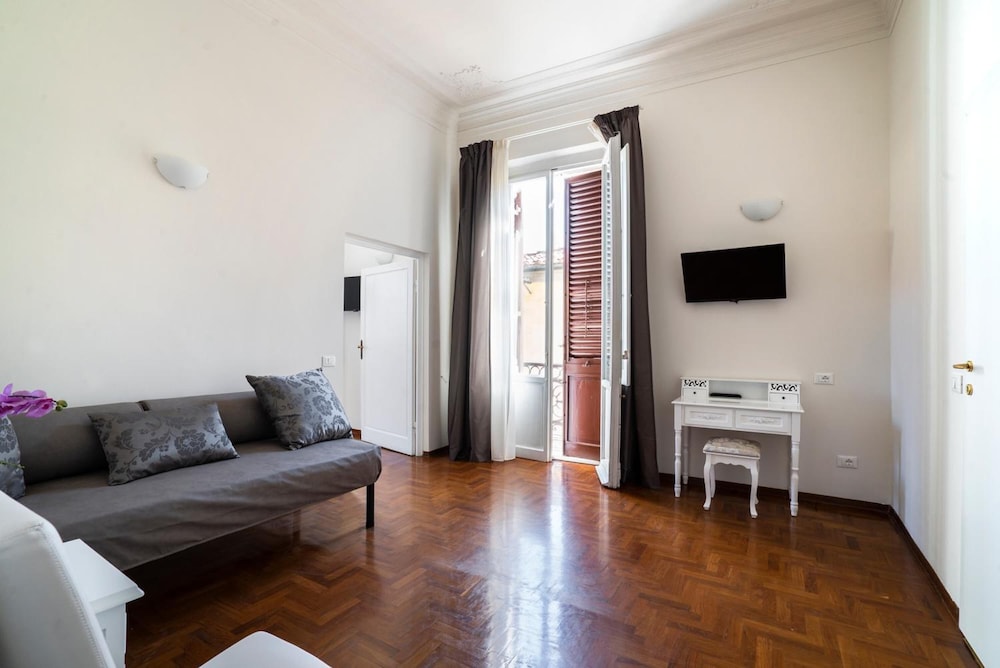 Live Florence Guesthouse
