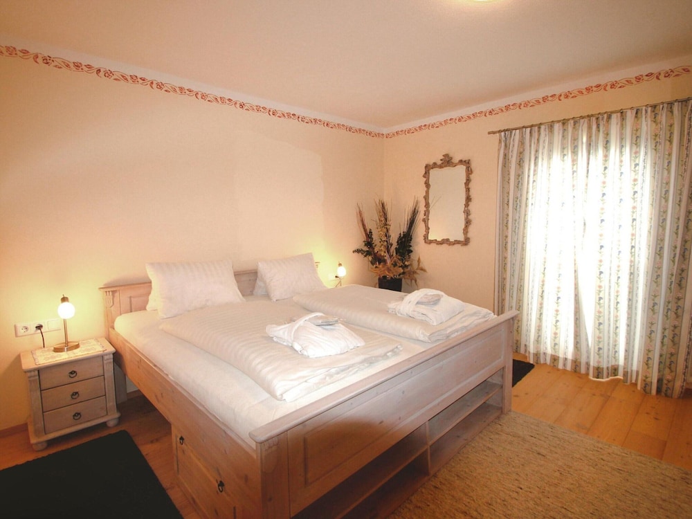 Tranquil Apartment in the Centre of Seefeld