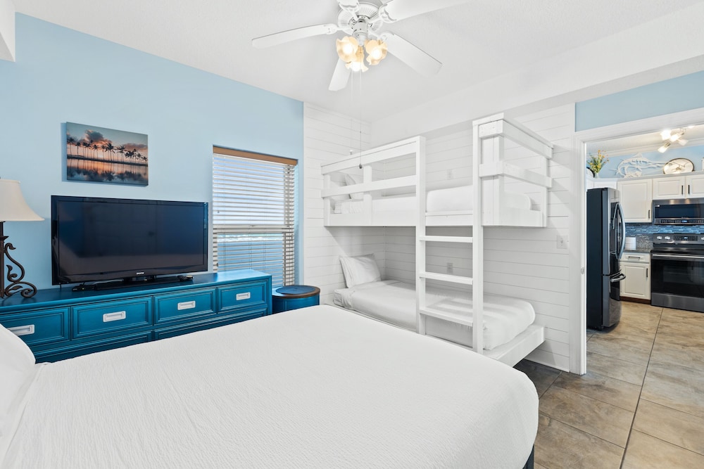 Twin Palms Resort by Panhandle Getaways