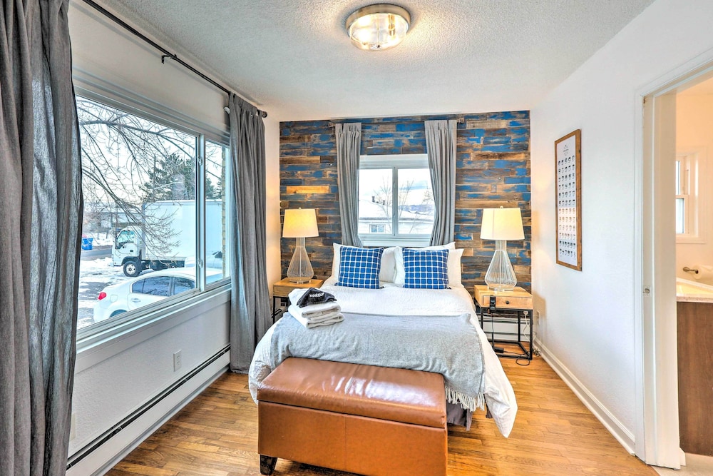 Denver Townhome: Great Distance to Downtown!