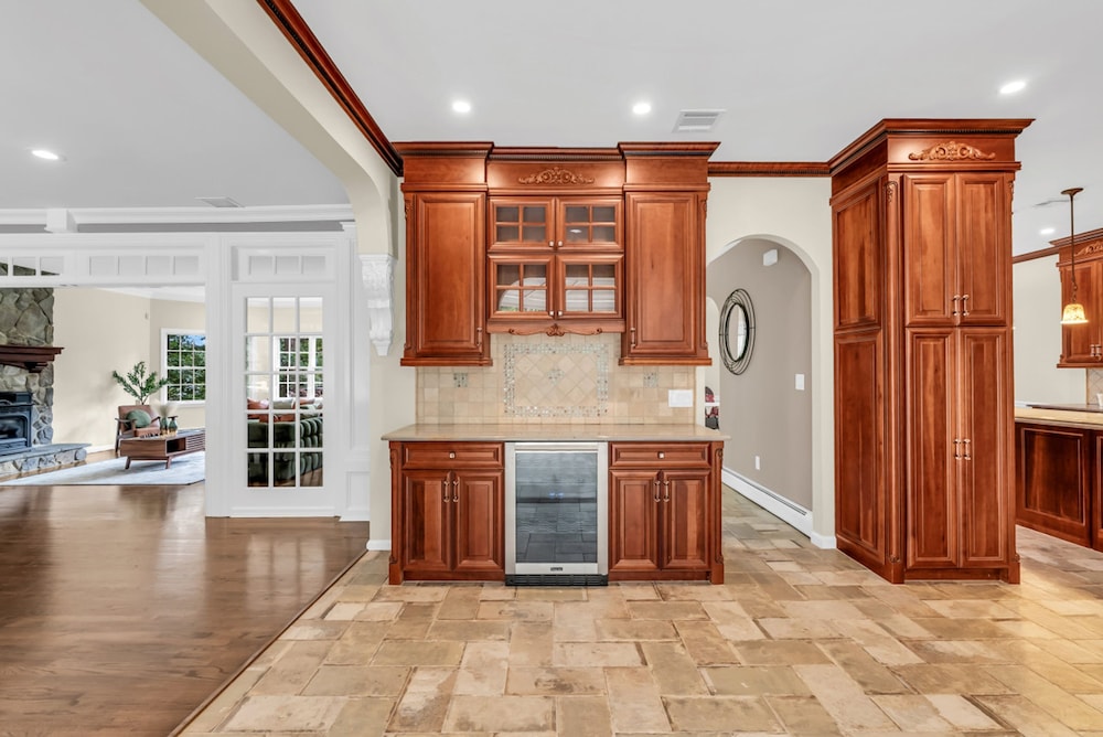 Cozy Family Retreat With Great Views and Game Room
