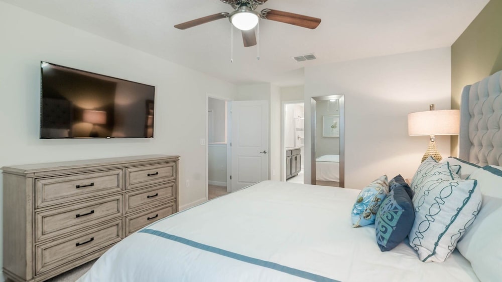 Championsgate Resort 6 Bedroom Private Pool Home 6 Home