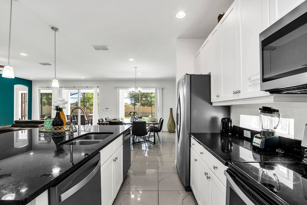 Luxury Home at Sonoma 9 En-suites Son102 view 5