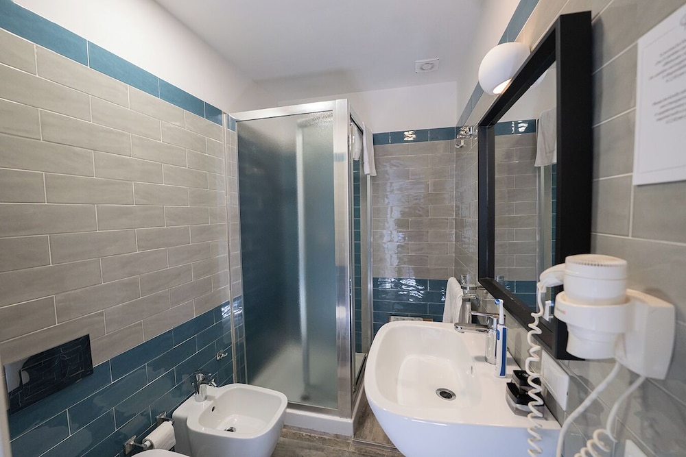 B&B Le 4 Stagioni Dante's Suites by ClaPa Group Dislocated Hospitality