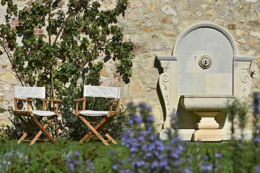 New Historic Tuscany Country House Retreat in a Vineyard Near Siena Villa Chiantissimo