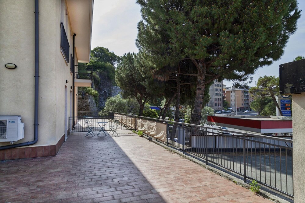 Genoa Vacations - Shelley Apartments by Wonderful Italy - Sky - Property Image 11