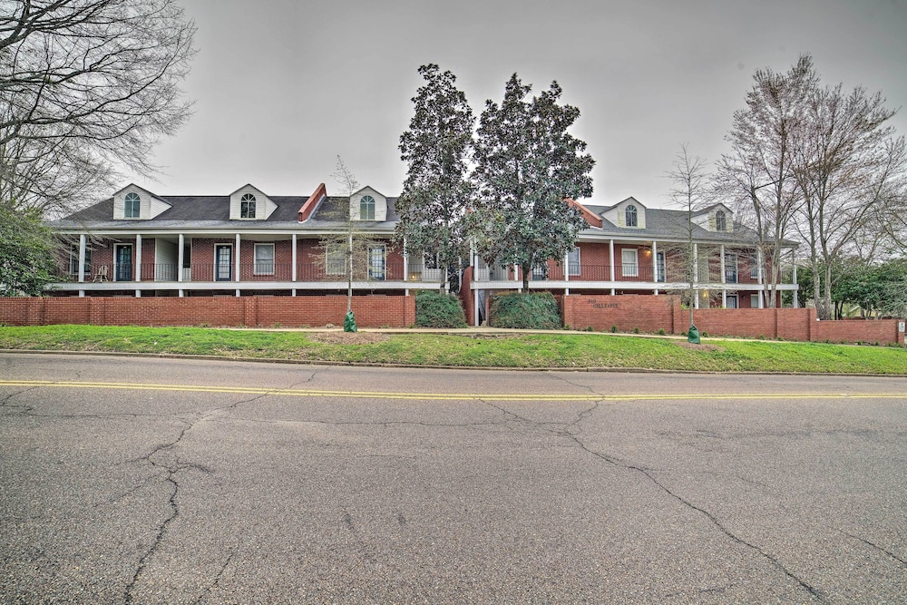Starkville Condo ~1 Mi to Mississippi State!