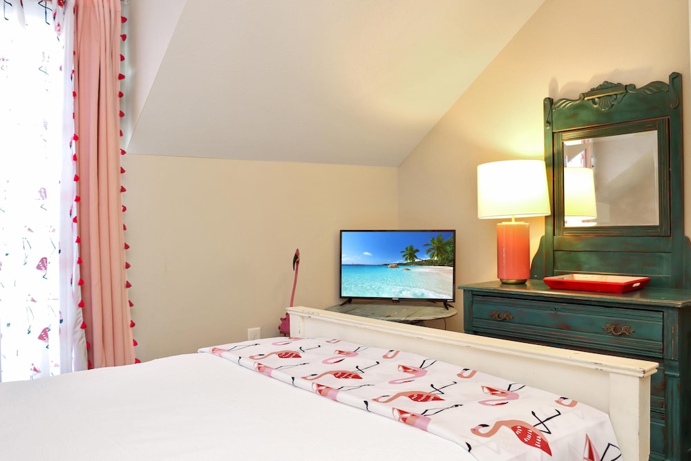 The Palms 2B view 5