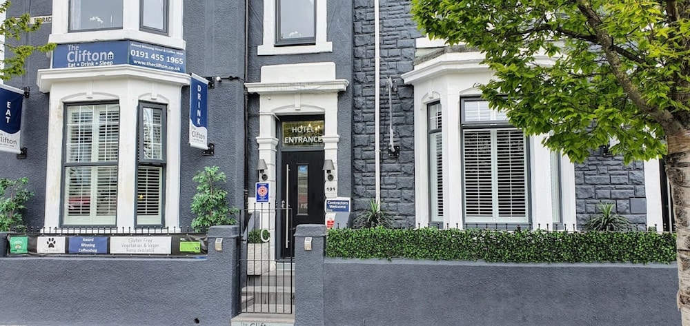 South Shields Vacations - Clifton Guest House - Property Image 1