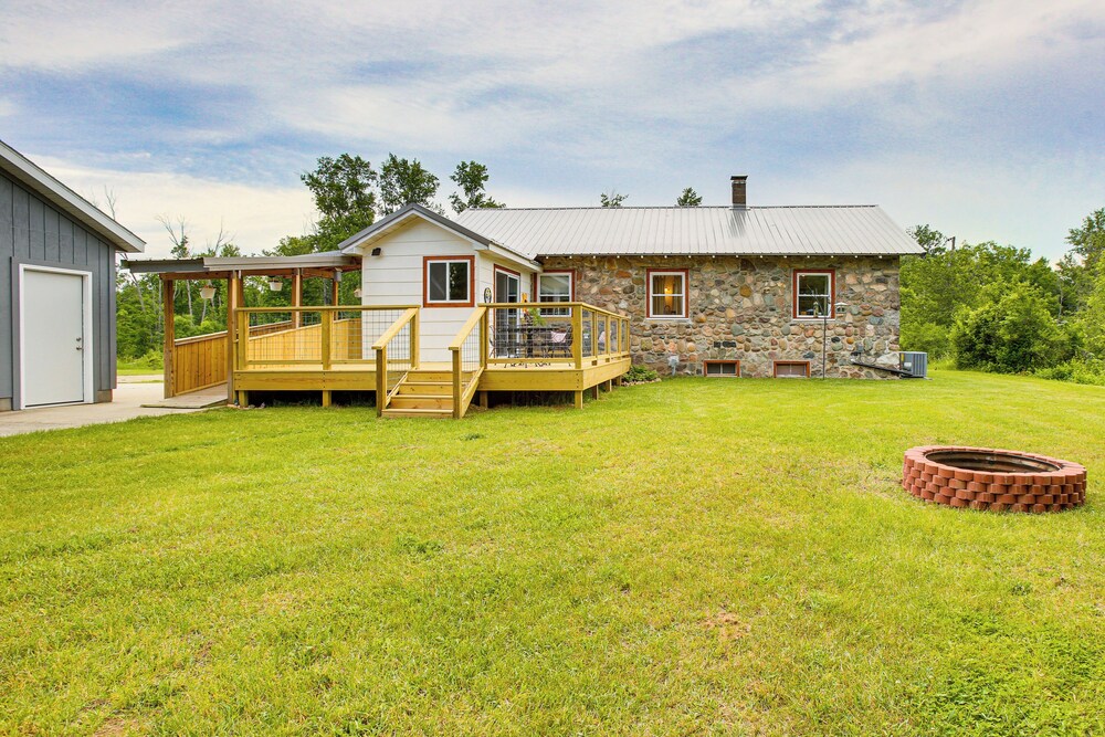 Charming Stone Cottage in Marion w/ Fire Pit! view 5