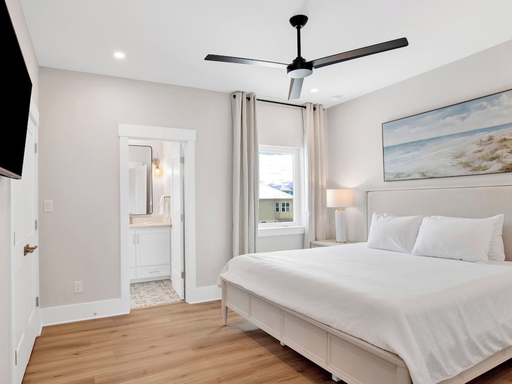 Navarre Dreams by Southern Vacation Rentals