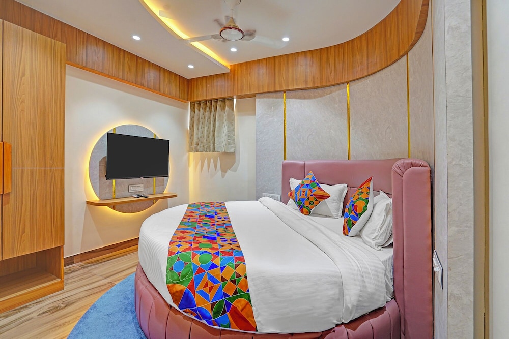 Fabhotel Raj Palace I