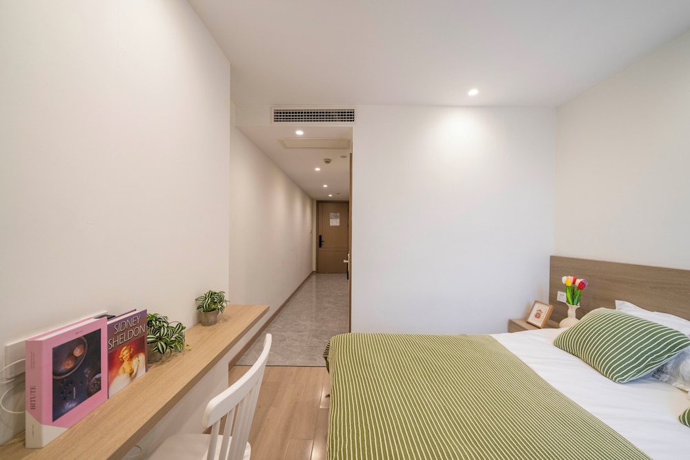Book and Bed-QuYang Road