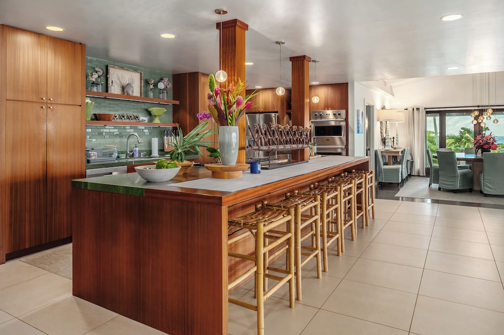 Secret Beach House in Kilauea