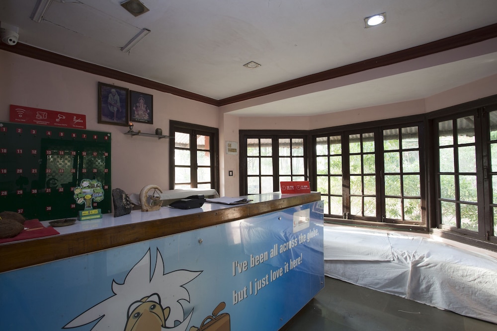 Lobby & Reception