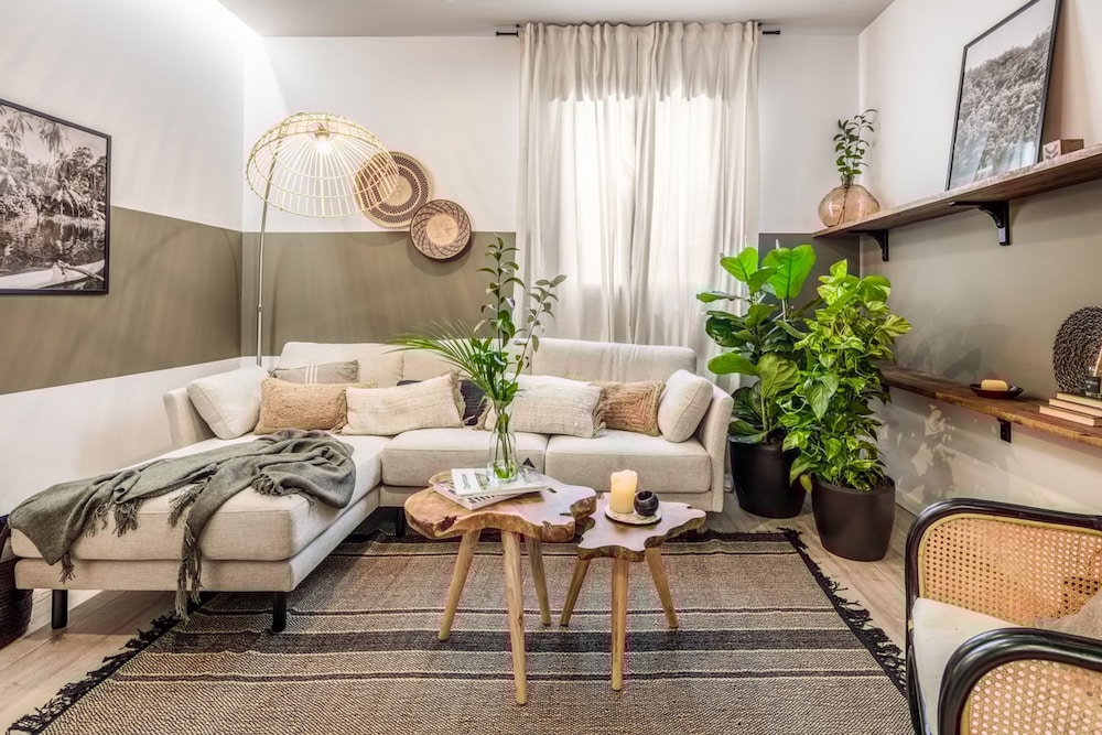 Hema - 2 Bedrooms in Trafalgar