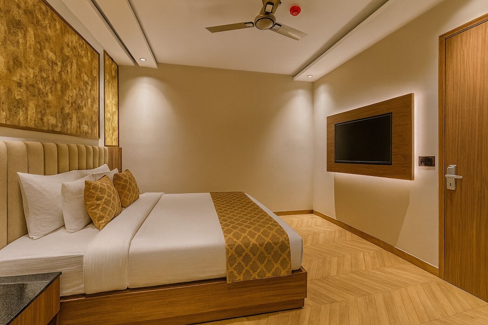 Hotel Grand Shalimar by JMD Group