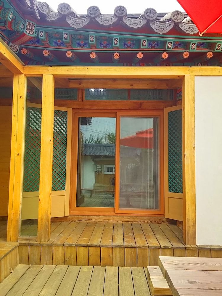 Chowoo Guesthouse