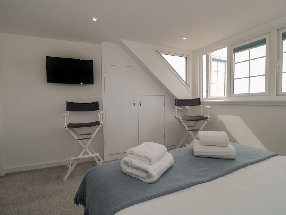 Quay Cottage - Sea View