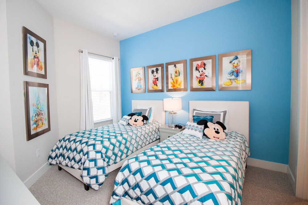 Summerville Vacation Homes by Columbia Management