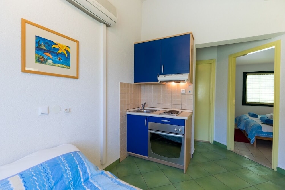 Magic - 150 m From Beach - A5-blue view 3