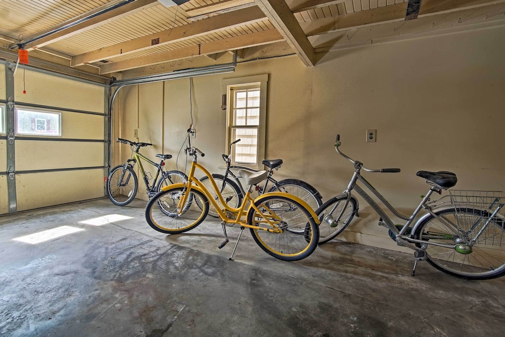 Emporia Vacations - Cute Emporia House - Mins to Downtown  Esu! - Property Image 13