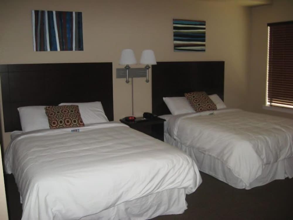 Ambassador Inn  Suites - Property Image 3