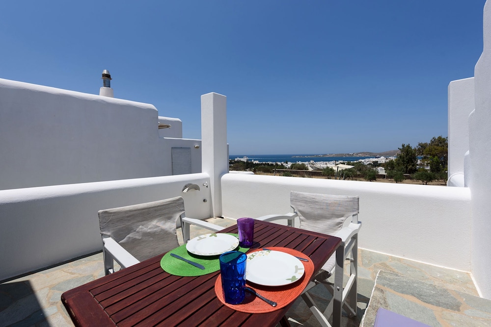 Aigaiou Avra Apartments