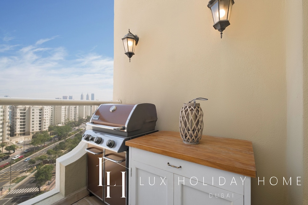 LUX The Shoreline Sea View Suite