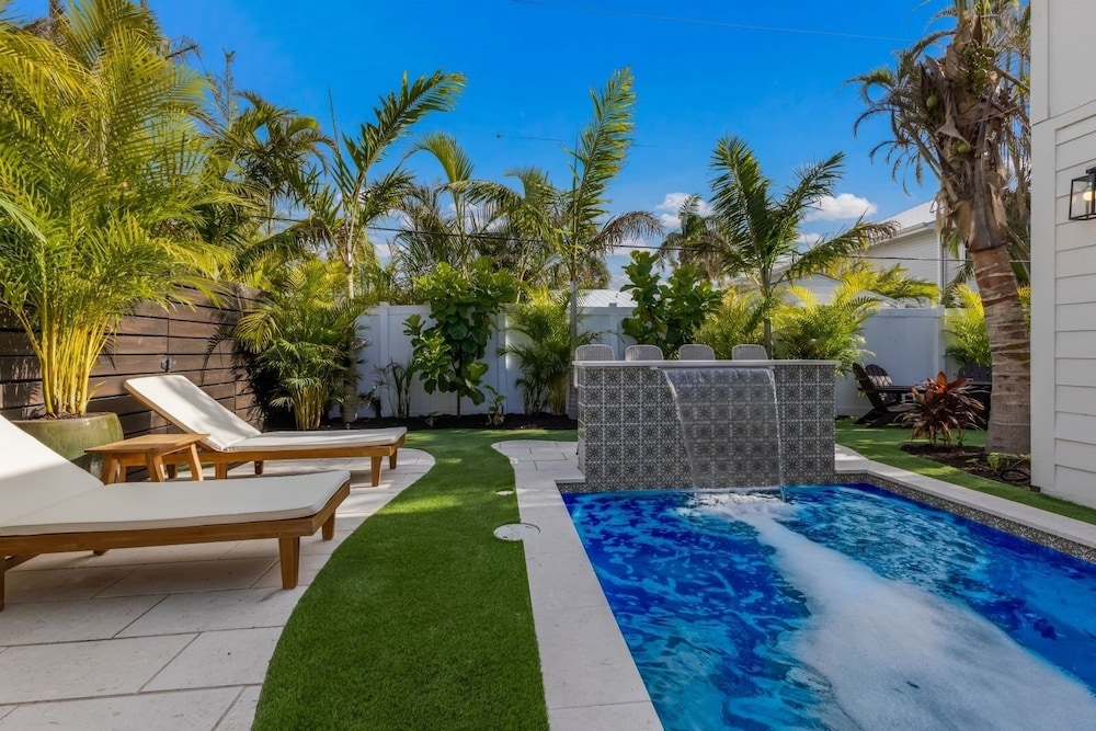 83rd St Villas West 2 Bedroom Villa