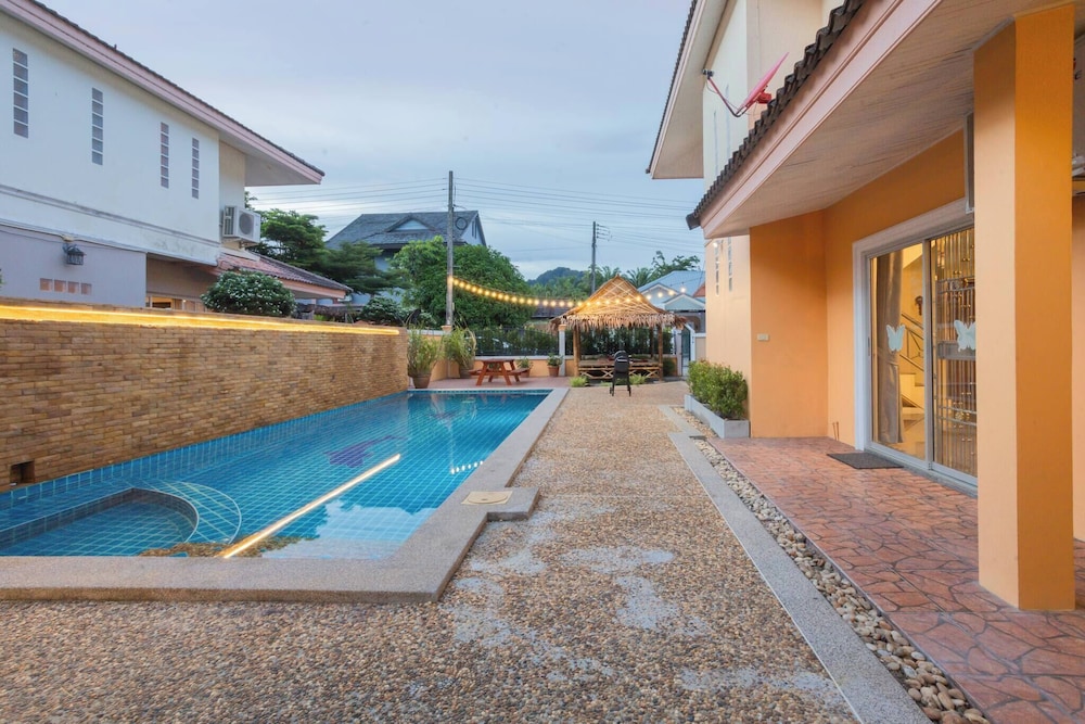 Poolnest Villa Private Saltwater Pool Retreat