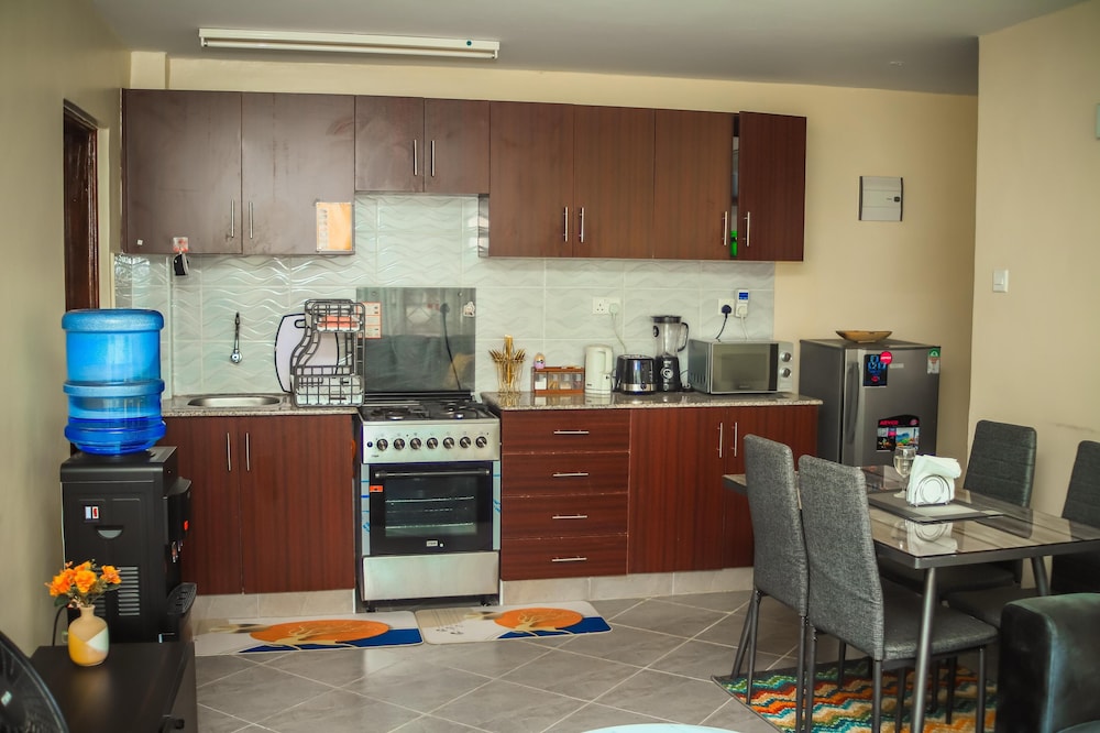 Lux Suites J'Melots Apartments Kisumu