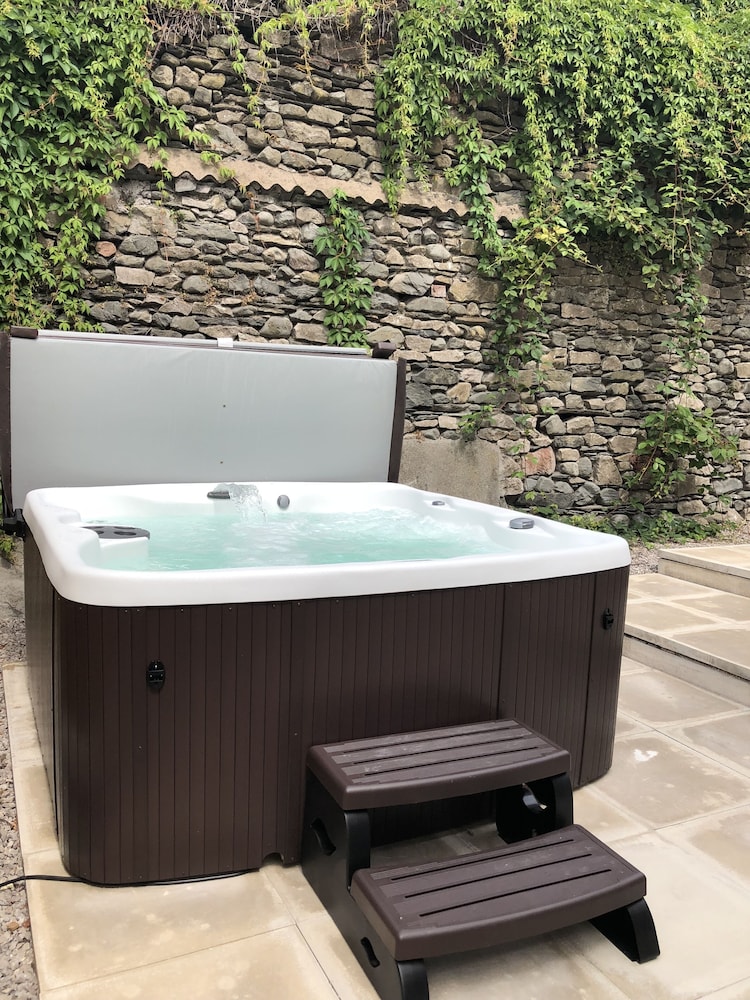 Lower Gill Gardens Penthouse