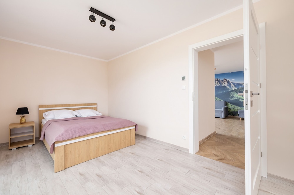 Salwatorianska28 for 5 People by Renters view 3