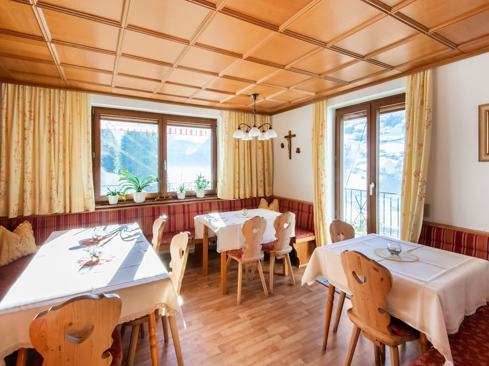 Chalet in Hainzenberg Near Ski Slopes