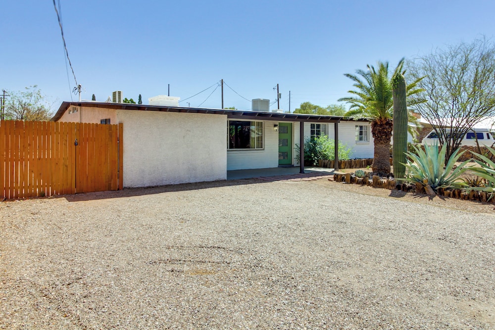 2 Mi to Trail Dust Town: Home w/ Large Yard!