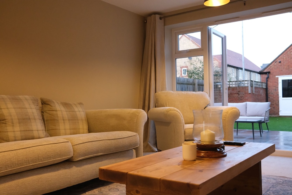 Bicester Villa-6bed-sleeps 14